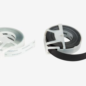 Kohoteippi (dymo) musta lev. 12 mm pit. 3 m